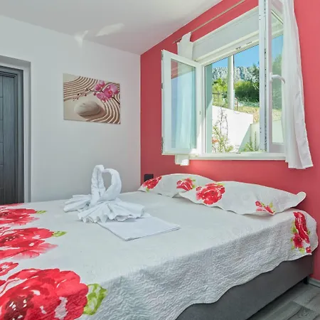 Hills With Magical View Of Split Apartamento *