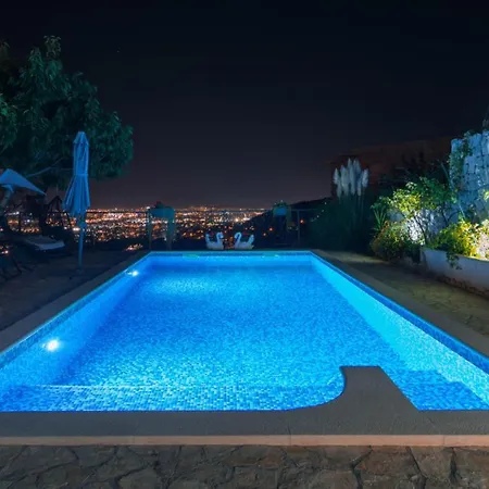 Hills With Magical View Of Split Lejlighed